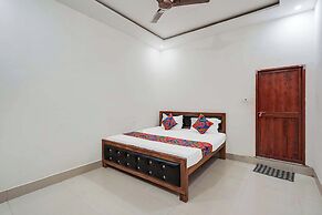 Fabhotel Ramendra Palace