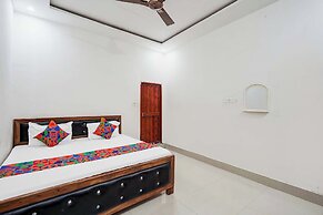Fabhotel Ramendra Palace