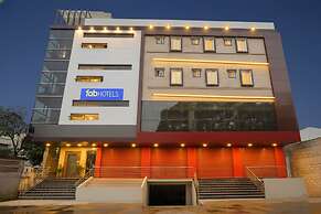 Fabhotel Golden Stay