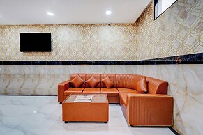 Fabhotel Golden Stay