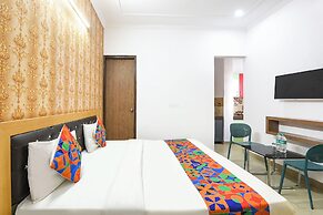 Fabhotel The Flora