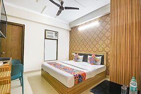 Fabhotel The Flora