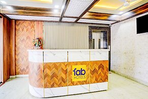 Fabhotel The Royal Park