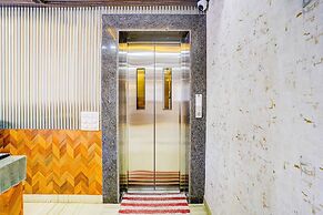 Fabhotel The Royal Park