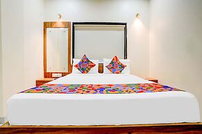 Fabhotel The Royal Park