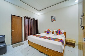 FabHotel Cressdia