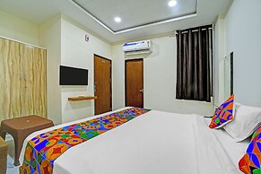 FabHotel Cressdia
