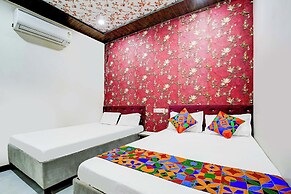Fabhotel Mahak Palace