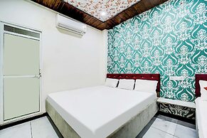 Fabhotel Mahak Palace