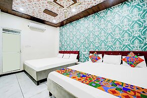 Fabhotel Mahak Palace