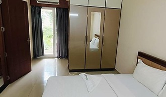 Fabhotel Jk Grand