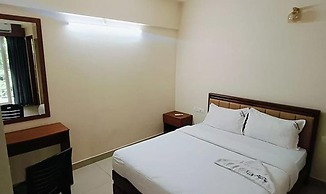 Fabhotel Jk Grand