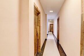 Fabhotel Travellers