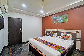 Fabhotel Royal Palm