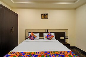 Fabhotel Royal Palm