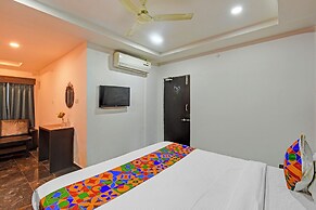 Fabhotel Royal Palm