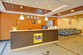 Fabhotel Royal Palm