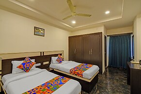 Fabhotel Royal Palm