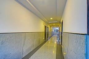 Fabhotel Royal Palm