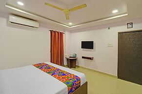 Fabhotel Vsr International