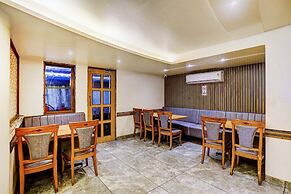Fabhotel Ratna Regency