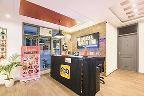 Fabhotel Royal Spark Inn