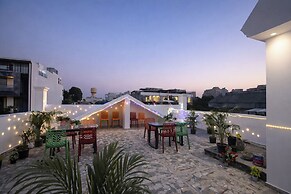 Fabhotel Royal Spark Inn