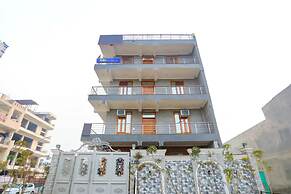 Fabhotel Signature Inn I