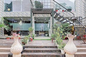 Fabhotel Golden Stone