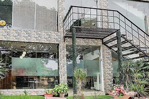 Fabhotel Golden Stone