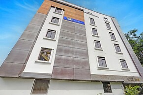 Fabhotel Aman