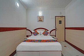 Fabhotel The Black Diamond