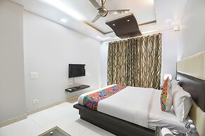 Fabhotel Daffodils