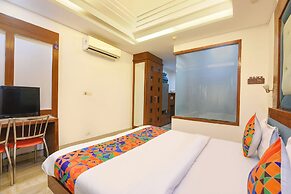 Fabhotel Small Town