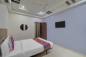 Fabhotel White House Leo
