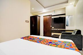 Fabhotel Royal Regalia Inn