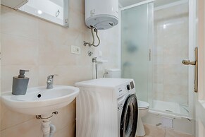Diocletian'S Corner, Three Bedroom Apartment
