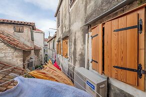 Diocletian'S Corner, Three Bedroom Apartment