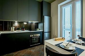 Green, Deluxe Two Bedroom Suite