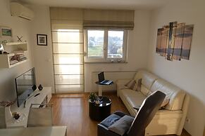 Lola Suite, One Bedroom Place With Free Parking