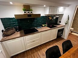 Db Interiors
