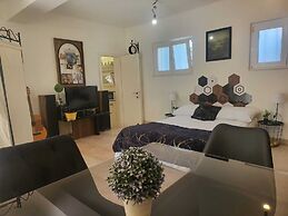 Db Interiors