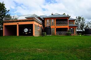 Serian Vacation House