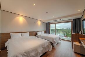 Wavejeju Hotel & Resort