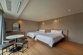 Wavejeju Hotel & Resort