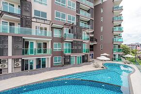 1BR Pool Gym Game Room C220