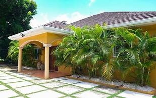 Ocean Villa Private Beachfront & Pool