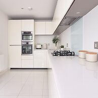 Modern 2-Bed flat in Mill hill Park