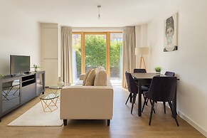 Modern 2-Bed flat in Mill hill Park