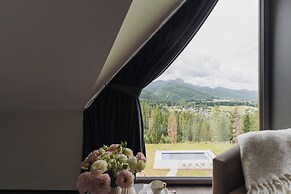 Landscape Cyrhla LoftAffair Collection